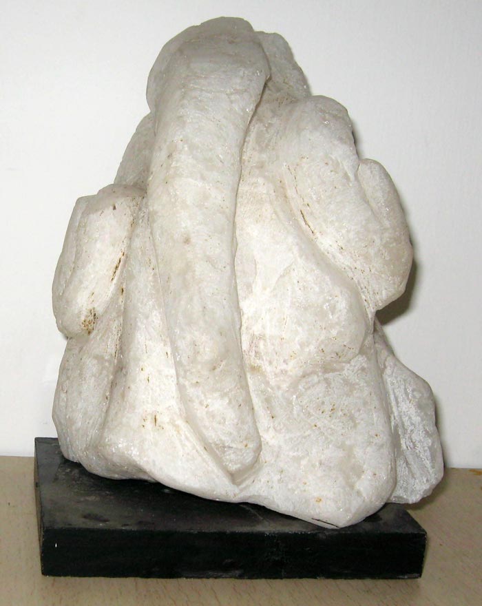 DA04 
Ganesha 4 
Crystal 
7 x 5 x 4 inches 
Available