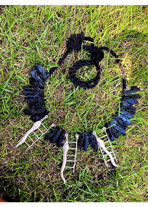 LS2
Parama Padam
Silver ladders and snakes strung on irregular black lava beads
2022
Available