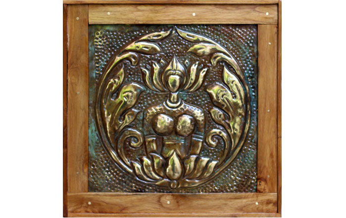 YSC0034
Prakrit - II
Brass and Wood
11 x 11 inches
Unavailable 
