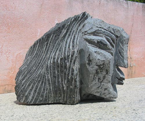 DA10 
Woman 9 
Granite 
8 x 8 x 5 inches 
Available